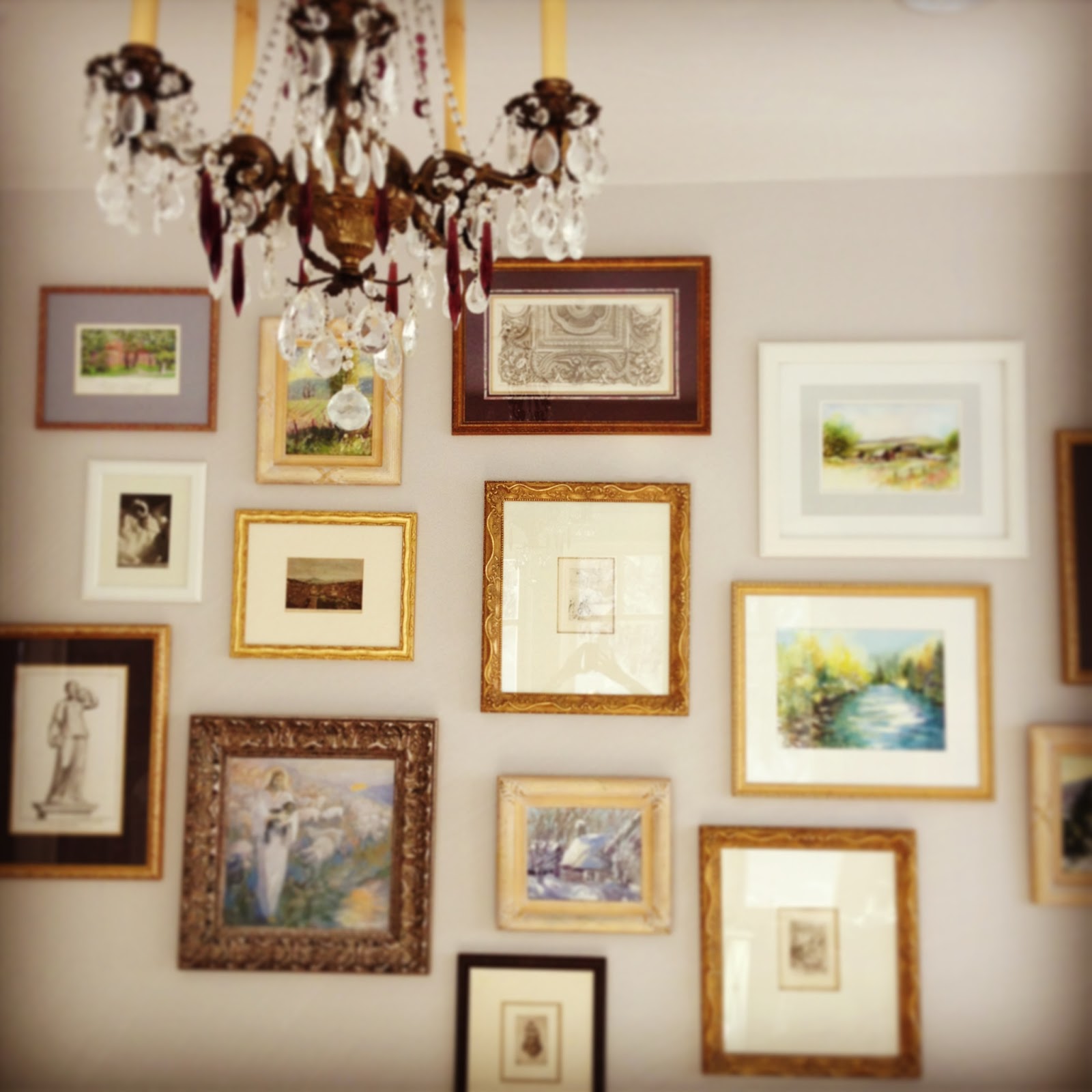 design sparrow Are gallery walls trendy?